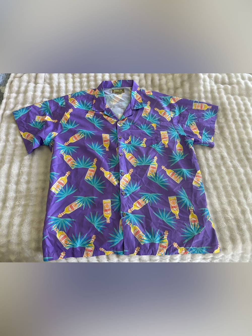 ALOHA Collection Purple Tropical Bottle Print Short-Sleeve Shirt